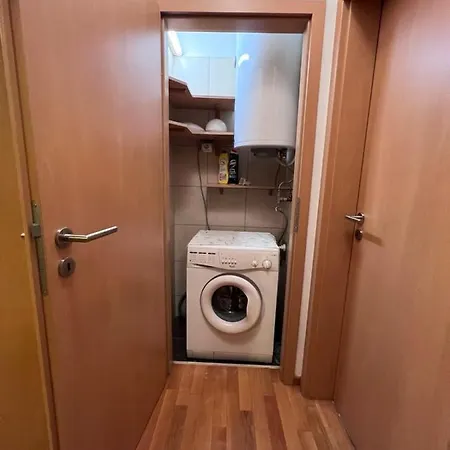 Eu Urban Retreat Скоп'є